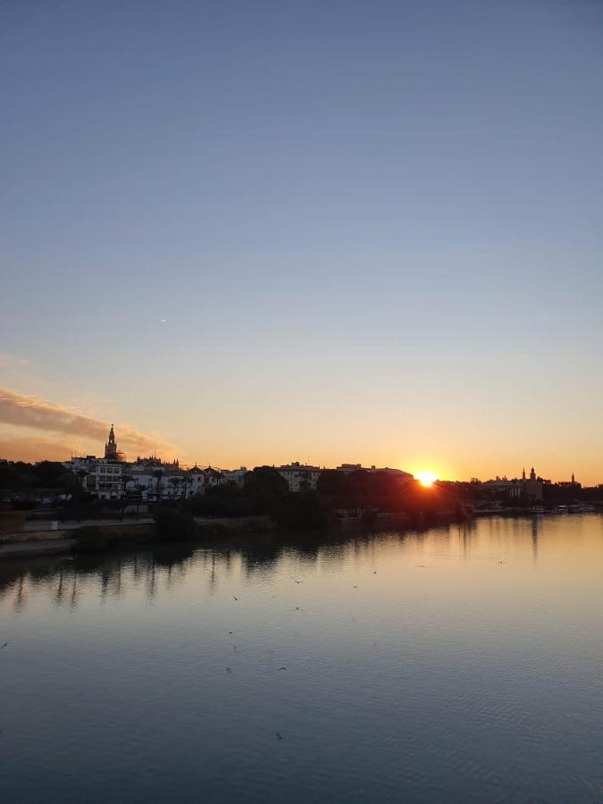 Charming House In Triana,Best City View From Patio Villa Севиля Екстериор снимка